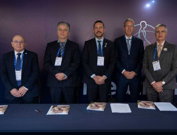 Sociedades médicas de Sudamérica firman acuerdo para enfrentar con urgencia la pandemia de la obesidad